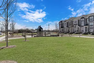 2052 Yellowstone Blvd, Mundelein, IL 60060 - Photo 23
