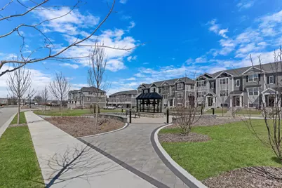 2052 Yellowstone Boulevard, Mundelein, IL 60060 - Photo 27