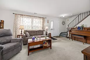 437 Wright Ct, Bolingbrook, IL 60440 - Photo 5
