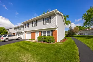 437 Wright Ct, Bolingbrook, IL 60440 - Photo 3