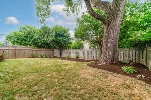 720 S Butterfield Rd, Libertyville, IL 60048 - Photo 47