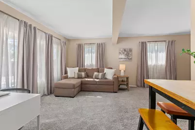 720 S Butterfield Road, Libertyville, IL 60048 - Photo 37