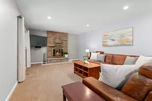 720 S Butterfield Rd, Libertyville, IL 60048 - Photo 17