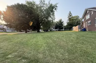 109 4th St, Lasalle, IL 61301 - Photo 1