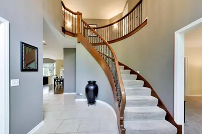 712 De Lasalle Court, Naperville, IL 60565 - Photo 5