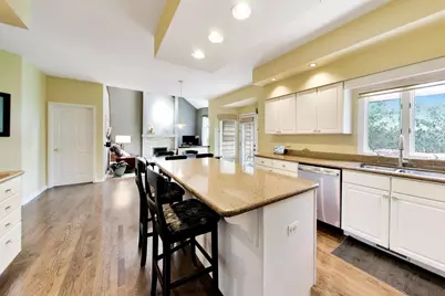 712 De Lasalle Court, Naperville, IL 60565 - Photo 9