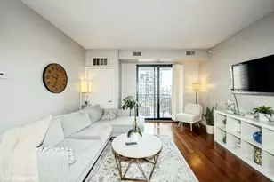 451 W Huron St, Chicago, IL 60654 - Photo 3