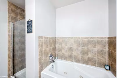 451 W Huron Street #1003, Chicago, IL 60654 - Photo 13