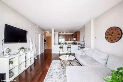 451 W Huron Street #1003, Chicago, IL 60654 - Photo 5