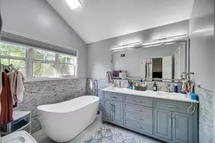 2033 N Evergreen Ave, Arlington Heights, IL 60004 - Photo 21