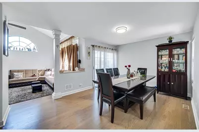2033 N Evergreen Avenue, Arlington Heights, IL 60004 - Photo 15