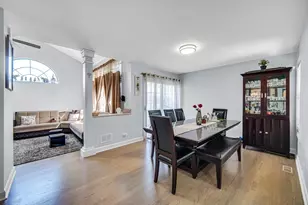 2033 N Evergreen Ave, Arlington Heights, IL 60004 - Photo 15