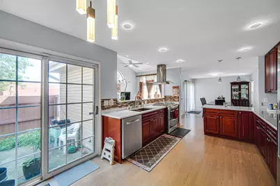 2033 N Evergreen Avenue, Arlington Heights, IL 60004 - Photo 13