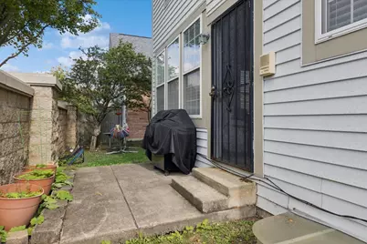 1618 Astor Avenue, Oakbrook Terrace, IL 60181 - Photo 19