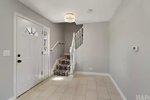2208 Kensington Dr, Schaumburg, IL 60194 - Photo 3