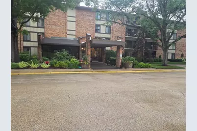 301 Lake Hinsdale Drive #108, Willowbrook, IL 60527 - Photo 1