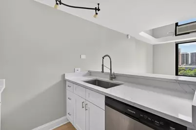 1221 N Dearborn Street #812N, Chicago, IL 60610 - Photo 5