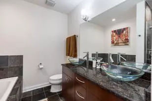 1302 W Fillmore St, Chicago, IL 60607 - Photo 13