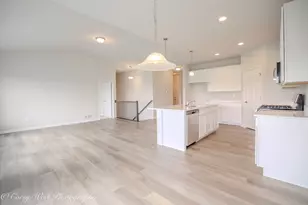 330 N Aspen Dr, Cortland, IL 60112 - Photo 15