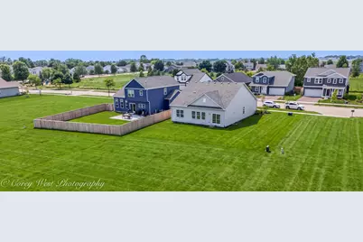 330 N. Aspen Drive, Cortland, IL 60112 - Photo 5