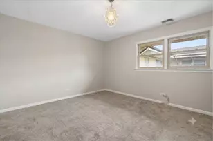 4200 N Keystone Ave, Chicago, IL 60641 - Photo 17