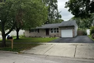 1529 Ronzheimer Ave, Saint Charles, IL 60174 - Photo 1