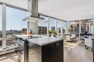 1300 N Astor St, Chicago, IL 60610 - Photo 9