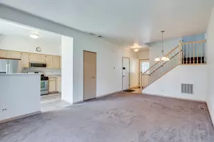 1216 Arapaho Ct, Naperville, IL 60540 - Photo 3