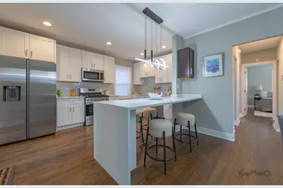 9350 S Manistee Avenue, Chicago, IL 60617 - Photo 11