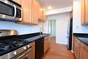 3104 W Argyle St, Chicago, IL 60625 - Photo 3
