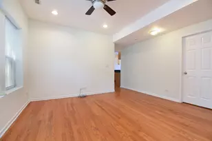 3104 W Argyle St, Chicago, IL 60625 - Photo 13