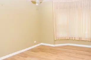 8620 Waukegan Rd, Morton Grove, IL 60053 - Photo 13