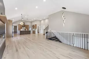 7744 W 81st St, Bridgeview, IL 60455 - Photo 11