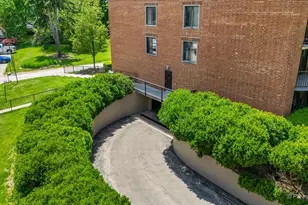 1605 E Central Rd, Arlington Heights, IL 60005 - Photo 31