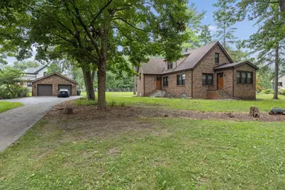 9048 Maple Avenue, Burr Ridge, IL 60527 - Photo 15