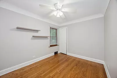 9048 Maple Avenue, Burr Ridge, IL 60527 - Photo 7
