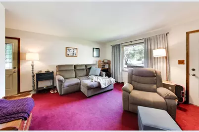 1005 Fern Avenue, Saint Charles, IL 60174 - Photo 3