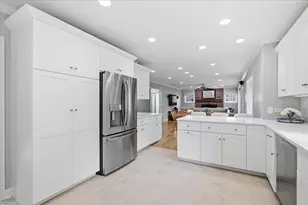 2309 Larkdale Dr, Glenview, IL 60025 - Photo 9