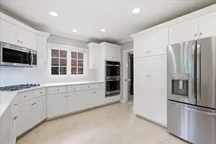 2309 Larkdale Dr, Glenview, IL 60025 - Photo 7