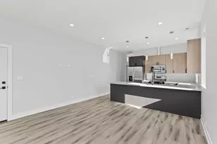 6453 S Ingleside Ave, Chicago, IL 60637 - Photo 3