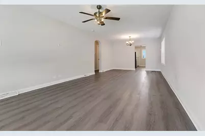 9515 S Woodlawn Avenue, Chicago, IL 60628 - Photo 7