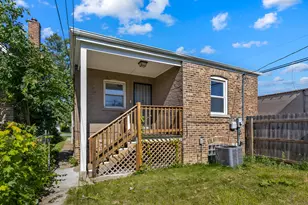 9515 S Woodlawn Ave, Chicago, IL 60628 - Photo 17