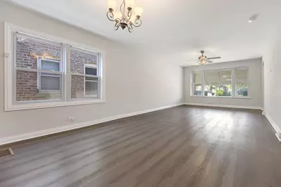 9515 S Woodlawn Avenue, Chicago, IL 60628 - Photo 5