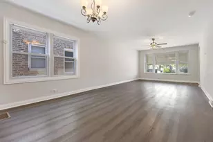9515 S Woodlawn Ave, Chicago, IL 60628 - Photo 5