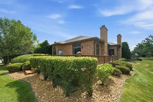 20700 Hunt Club Dr, Frankfort, IL 60423 - Photo 5