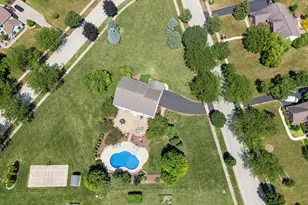1574 Old Forge Rd, Bartlett, IL 60103 - Photo 7