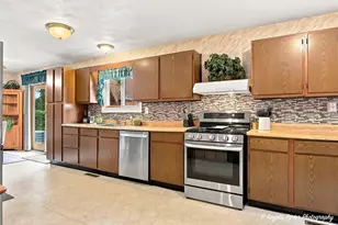 5215 W Nippersink Dr, Richmond, IL 60071 - Photo 5