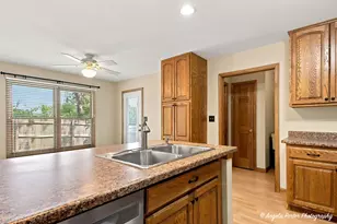 17452 W Meadowbrook Dr, Grayslake, IL 60030 - Photo 13