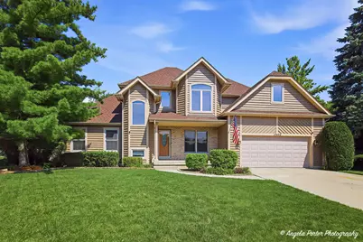 17452 W Meadowbrook Drive, Grayslake, IL 60030 - Photo 1