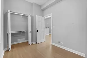 948 N Washtenaw Ave, Chicago, IL 60622 - Photo 17